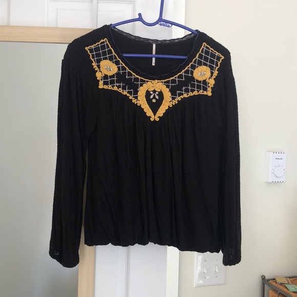 Free People Embroidered Black Yoke Top - XS - Picture 2 of 3
